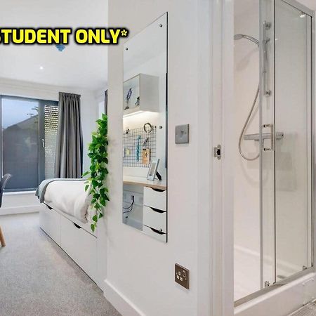 Student Only Zeni Ensuite Rooms, Colchester Eksteriør bilde