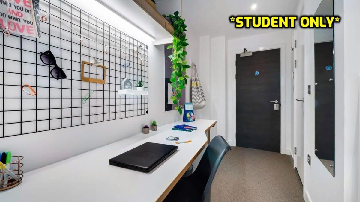 Student Only Zeni Ensuite Rooms, Colchester Eksteriør bilde