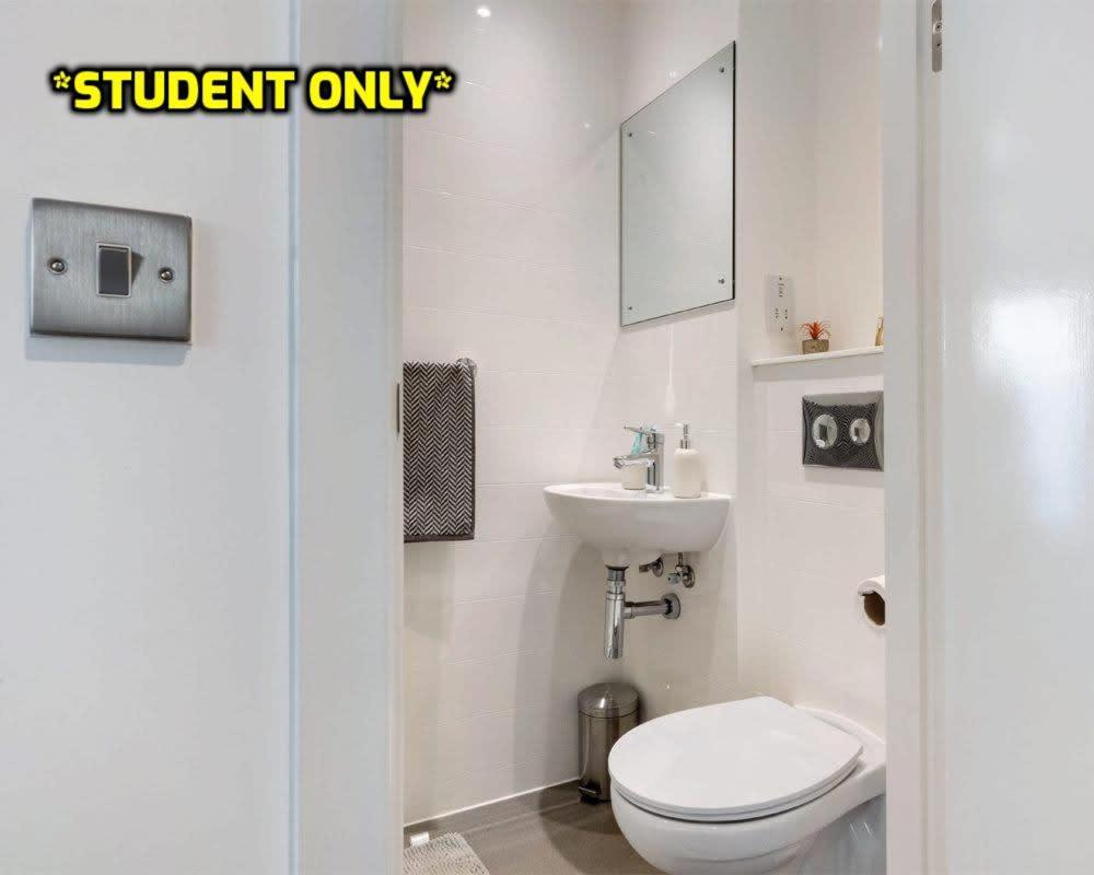 Student Only Zeni Ensuite Rooms, Colchester Eksteriør bilde