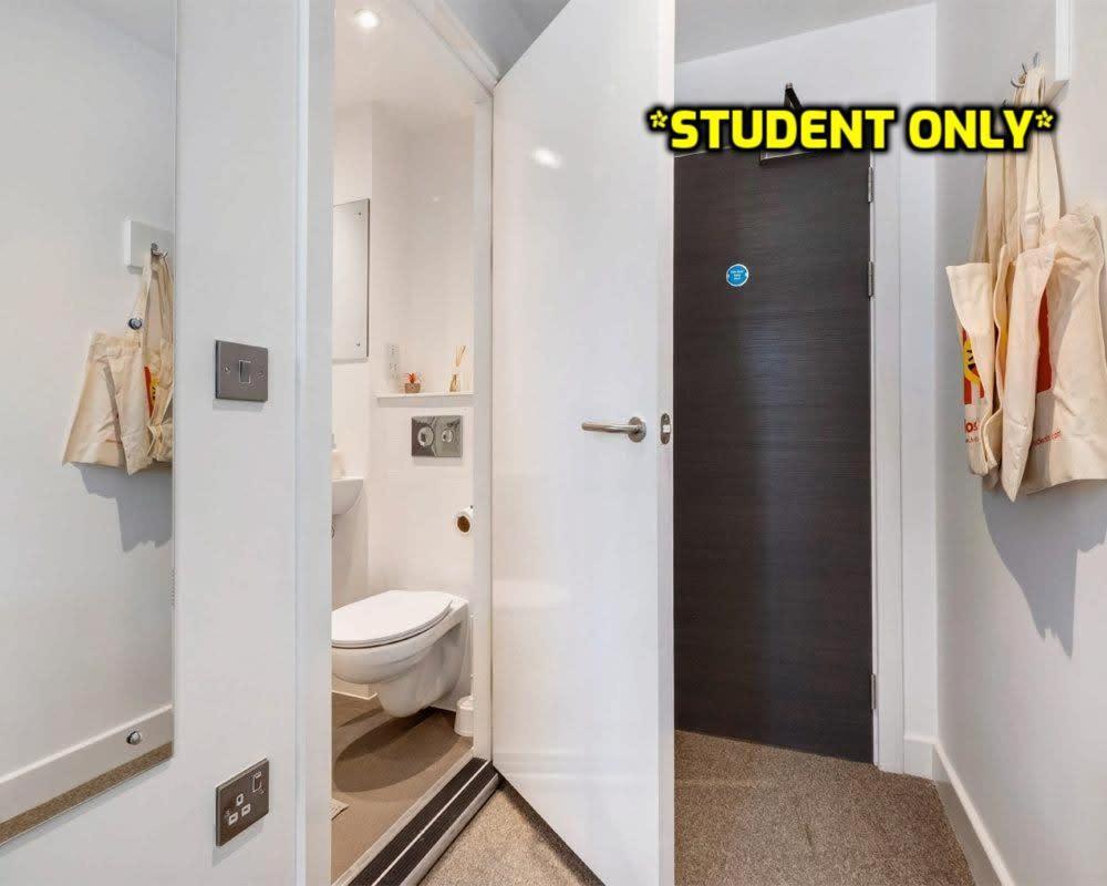 Student Only Zeni Ensuite Rooms, Colchester Eksteriør bilde